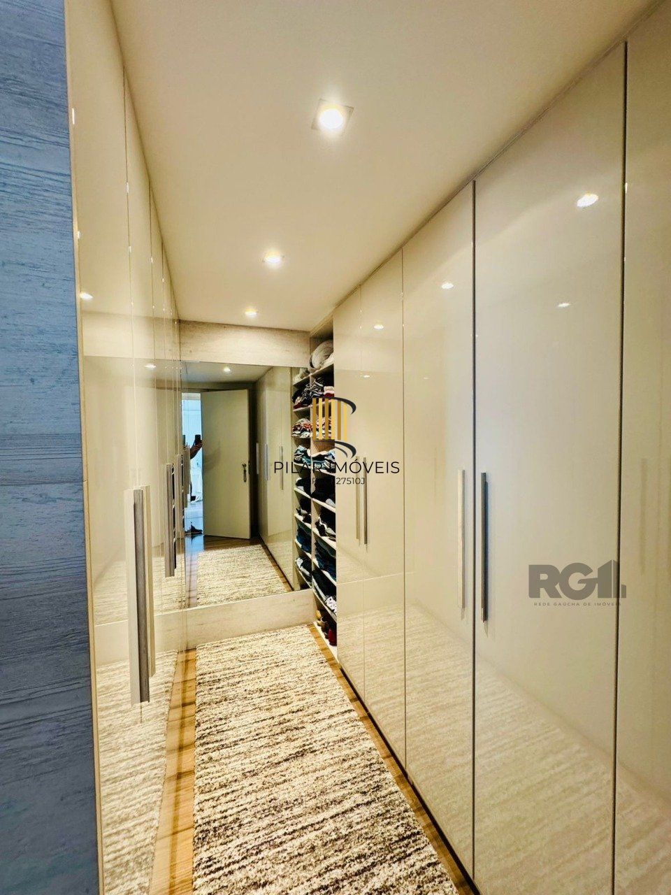 Apartamento 3 dormitórios no bairro Mont Serrat
