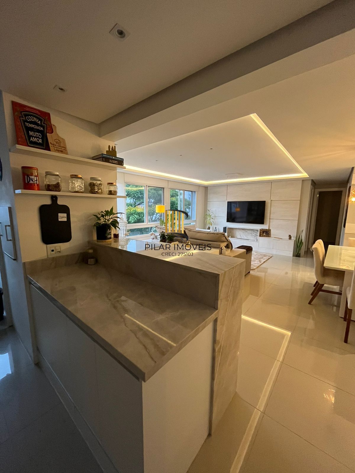 Apartamento com 90m², 2 dorm,  com vaga para 02  carros no Petrópolis.