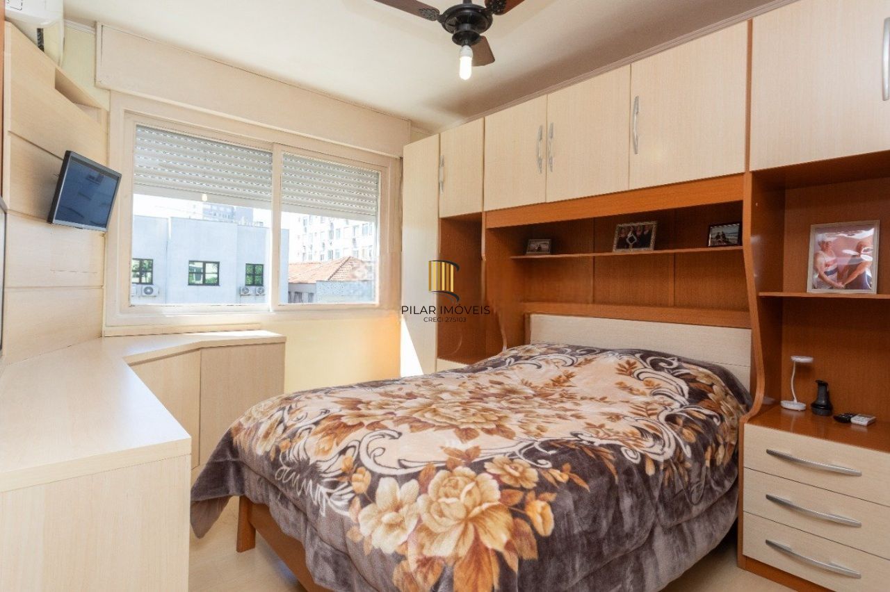 Amplo Apartamento de 3 Dormitórios com Churrasqueira no Bairro Floresta