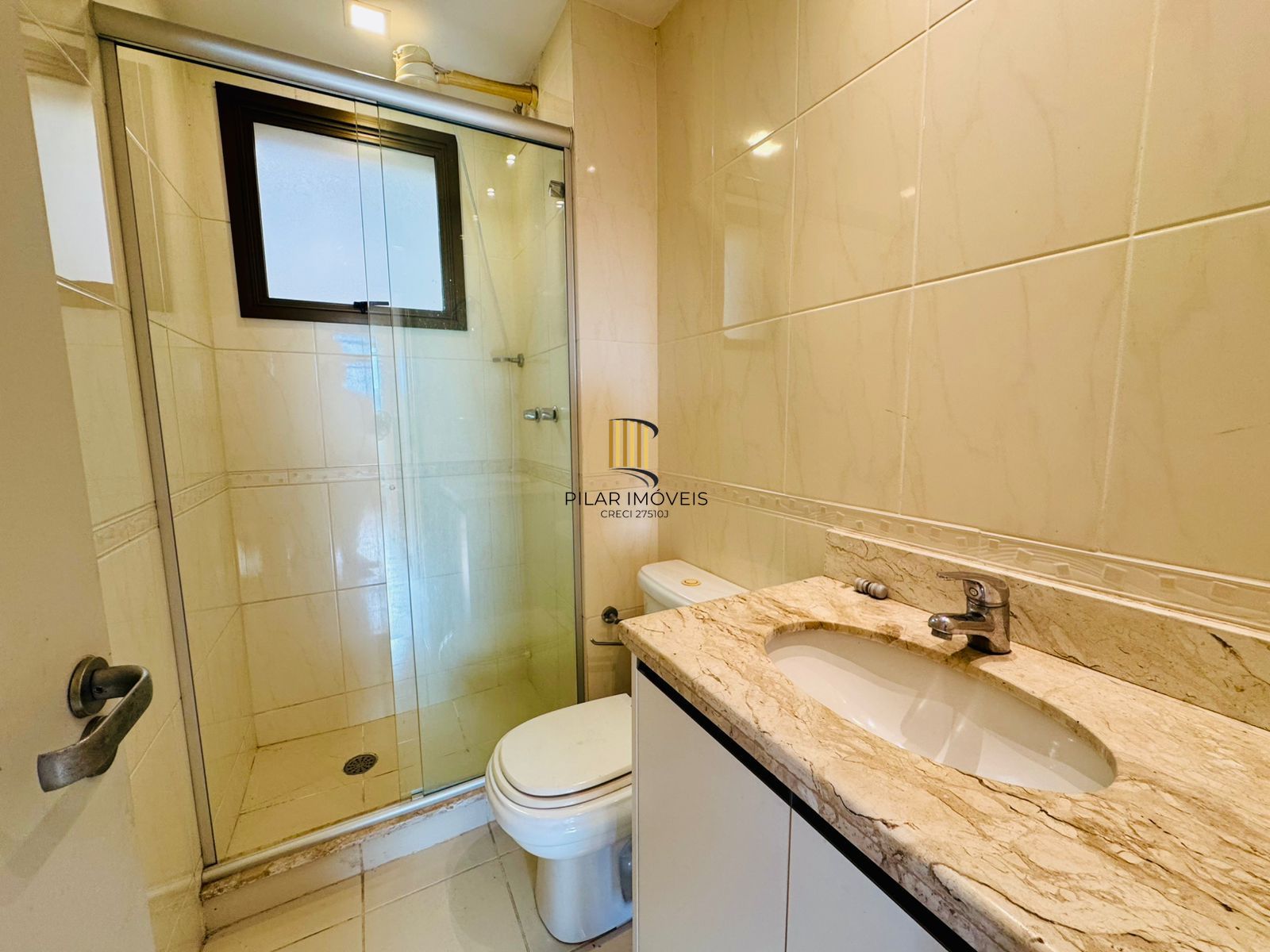 Apartamento Garden à Venda no Petrópolis – 2 Dormitórios, Suíte e 2 Vagas | Porto Alegre