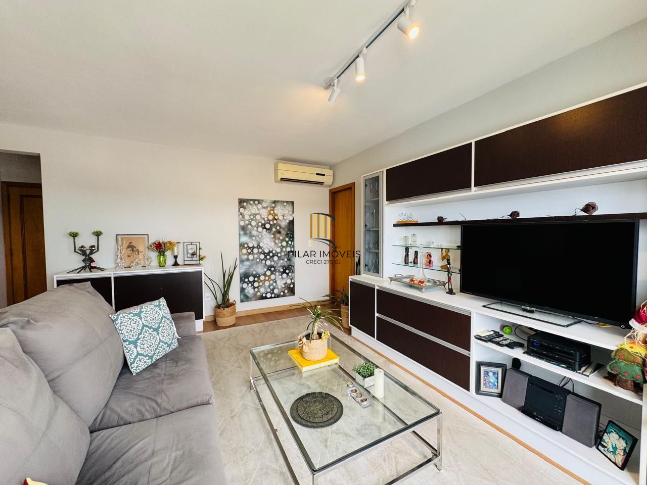 Apartamento 3 dormitórios, 3 banheiros e 2 vagas no Petrópolis - Pilar Imóveis