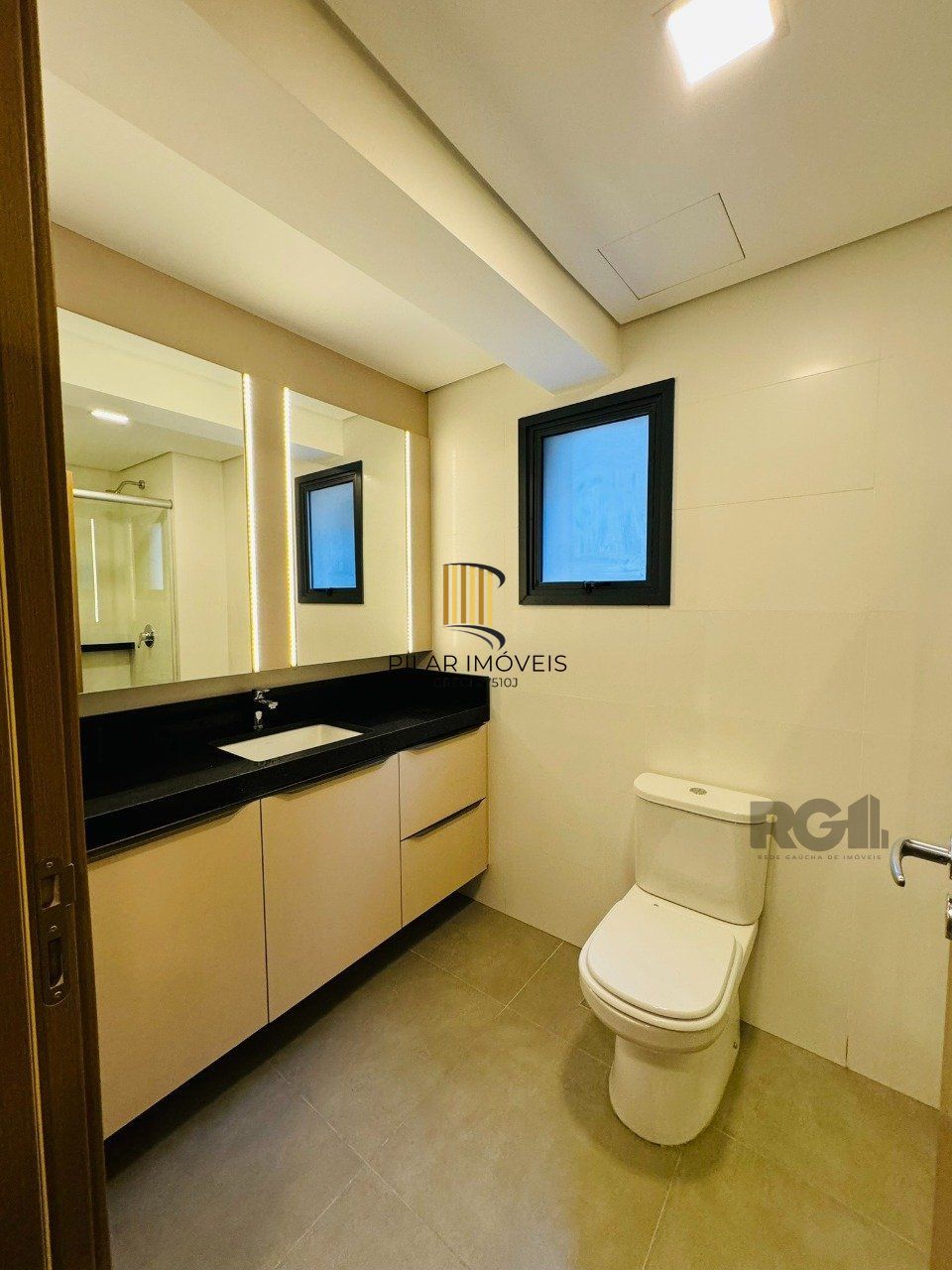 Apartamento 3 dormitórios no bairro Três Figueiras