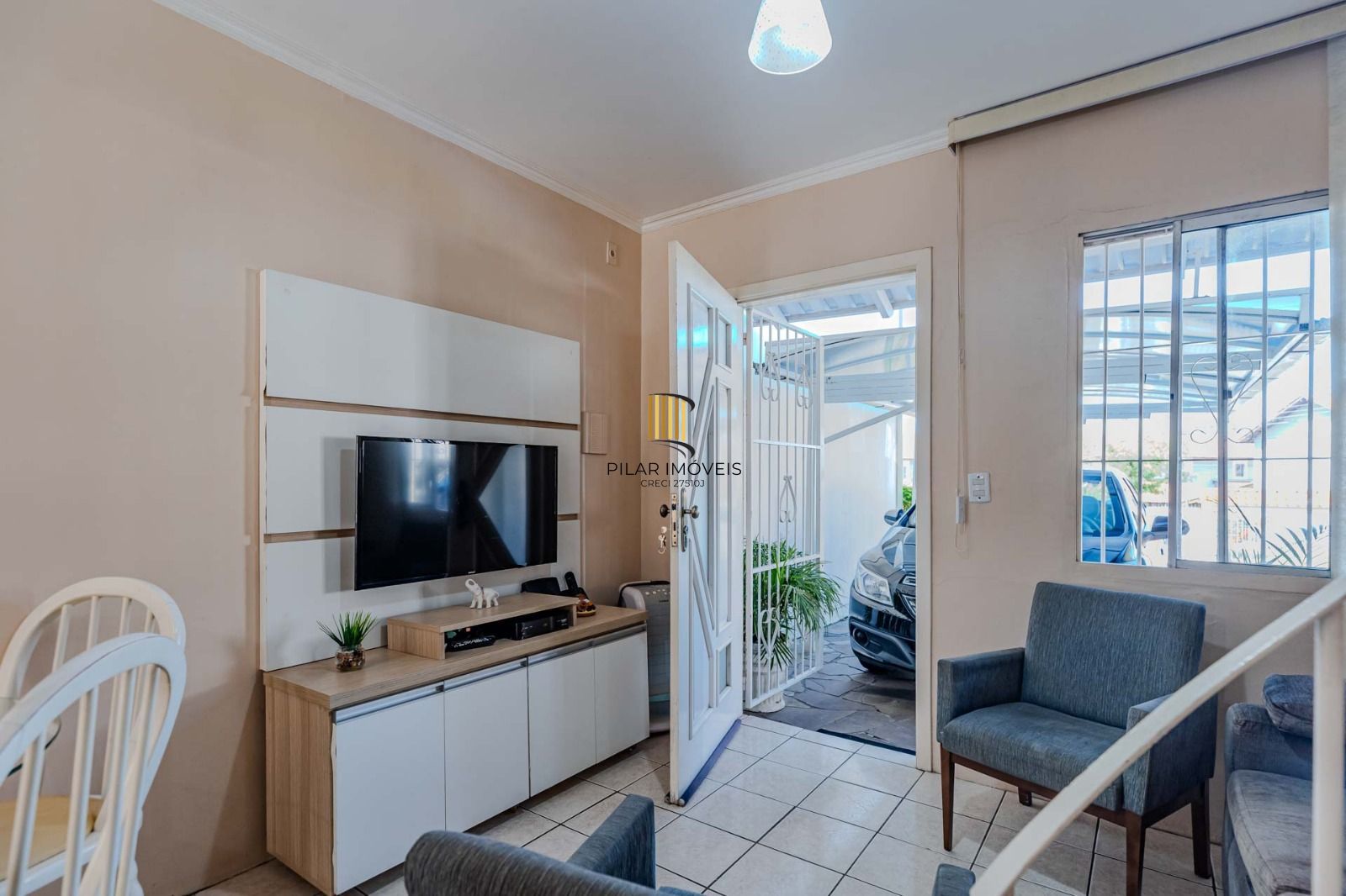 Sobrado com 2 ormitórios e 3 vagas de garagem