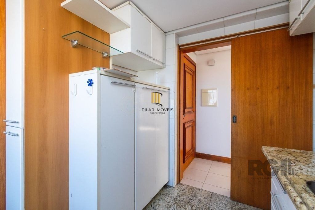 Duplex 3 dormitórios no bairro Mont Serrat