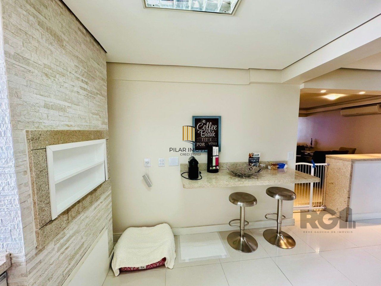 Apartamento 3 dormitórios no bairro Mont Serrat