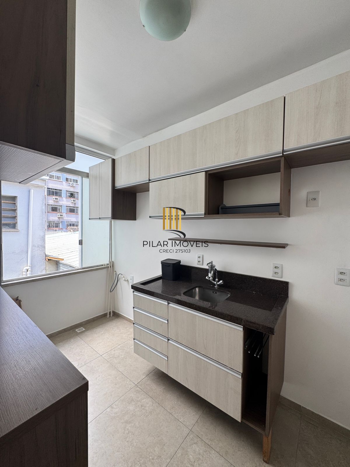 1 Dormitório semi mobiliado na melhor localização do centro histórico