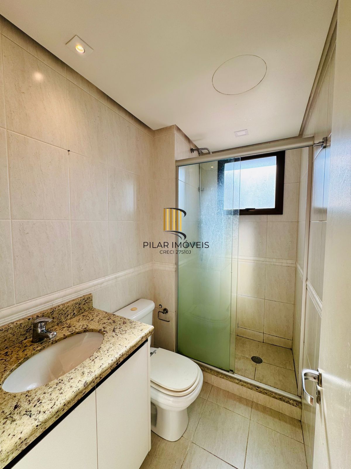 Apartamento Garden à Venda no Petrópolis – 2 Dormitórios, Suíte e 2 Vagas | Porto Alegre