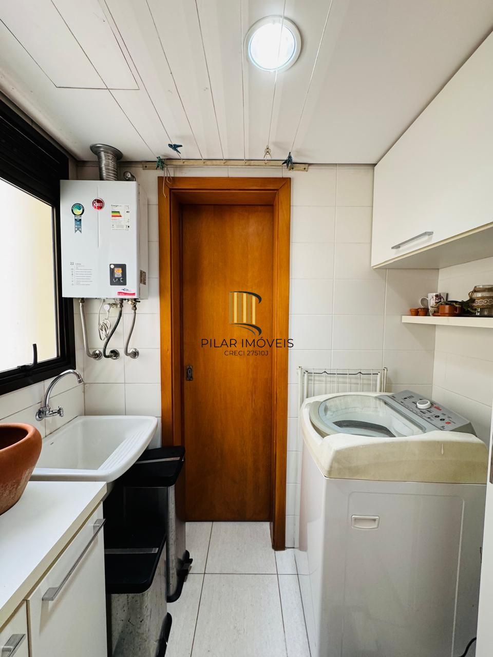 Apartamento 3 dormitórios, 3 banheiros e 2 vagas no Petrópolis