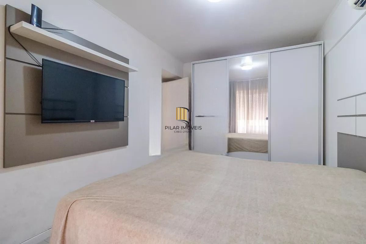 Apartamento de 1 Dormitório Semimobiliado