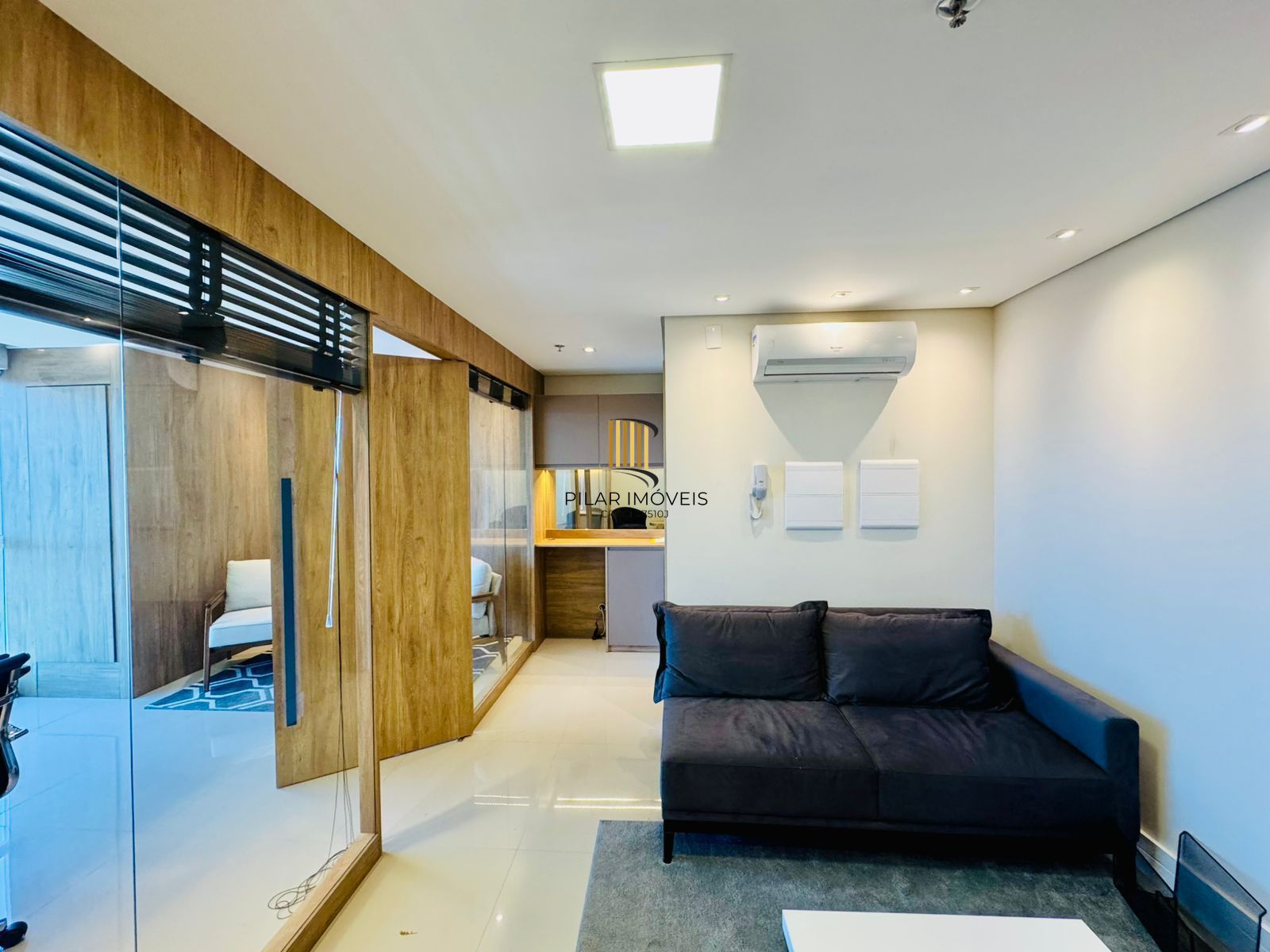 Conjunto/Sala MOBILIADA para Venda - 35m², 0 dormitórios, 1 vaga - Petrópolis