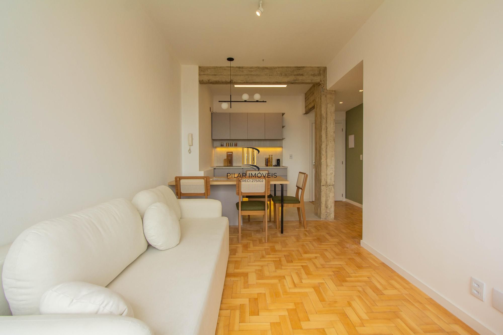 🌅  2 dormitórios junto ao Hospital Santa Casa, Reformado com Vista Única para o Guaíba