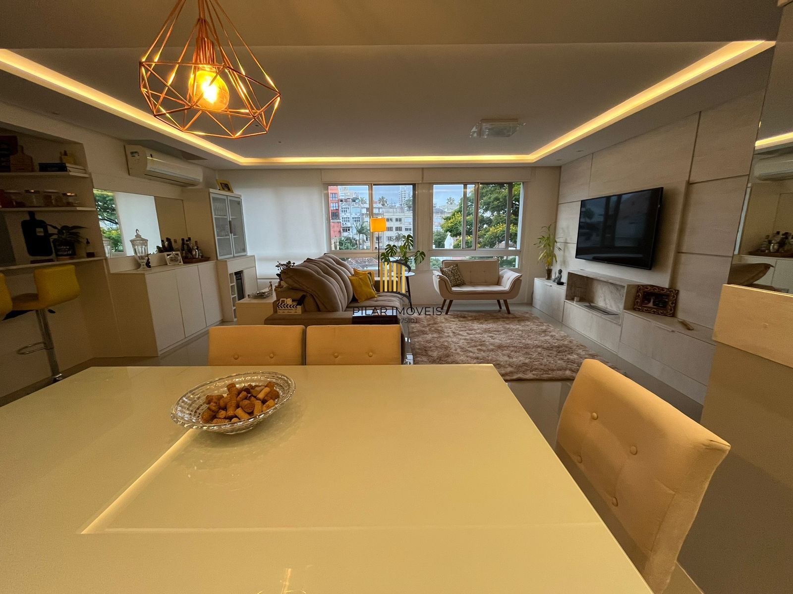 Apartamento com 90m², 2 dorm,  com vaga para 02  carros no Petrópolis.