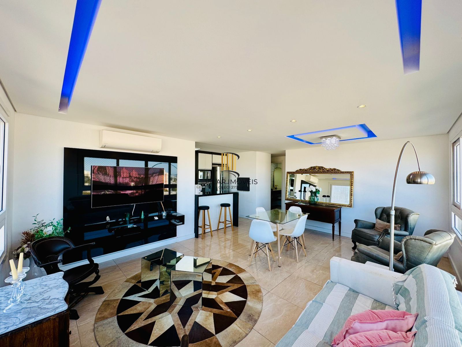 3 dormitórios, andar alto, mobiliado com lazer completo!