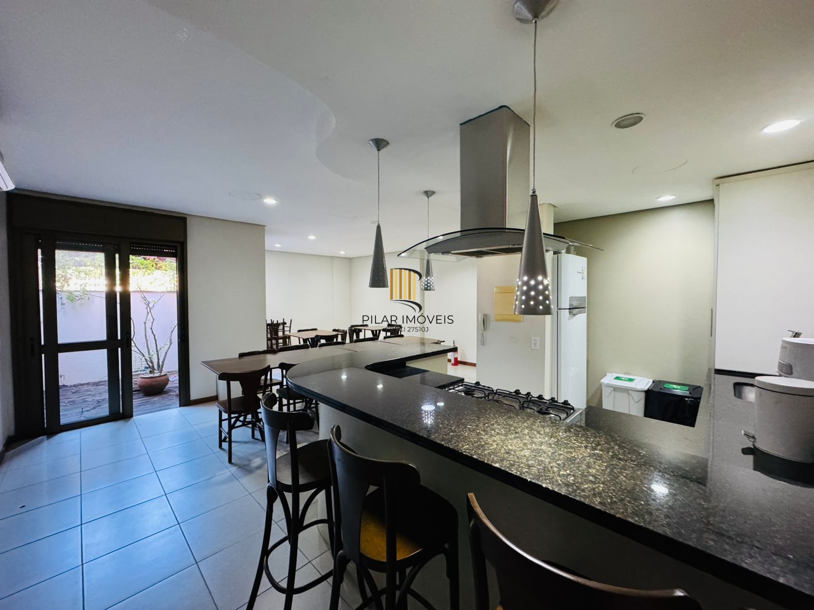 🏙️ Apartamento mobiliado à venda no coração do Petrópolis – Porto Alegre