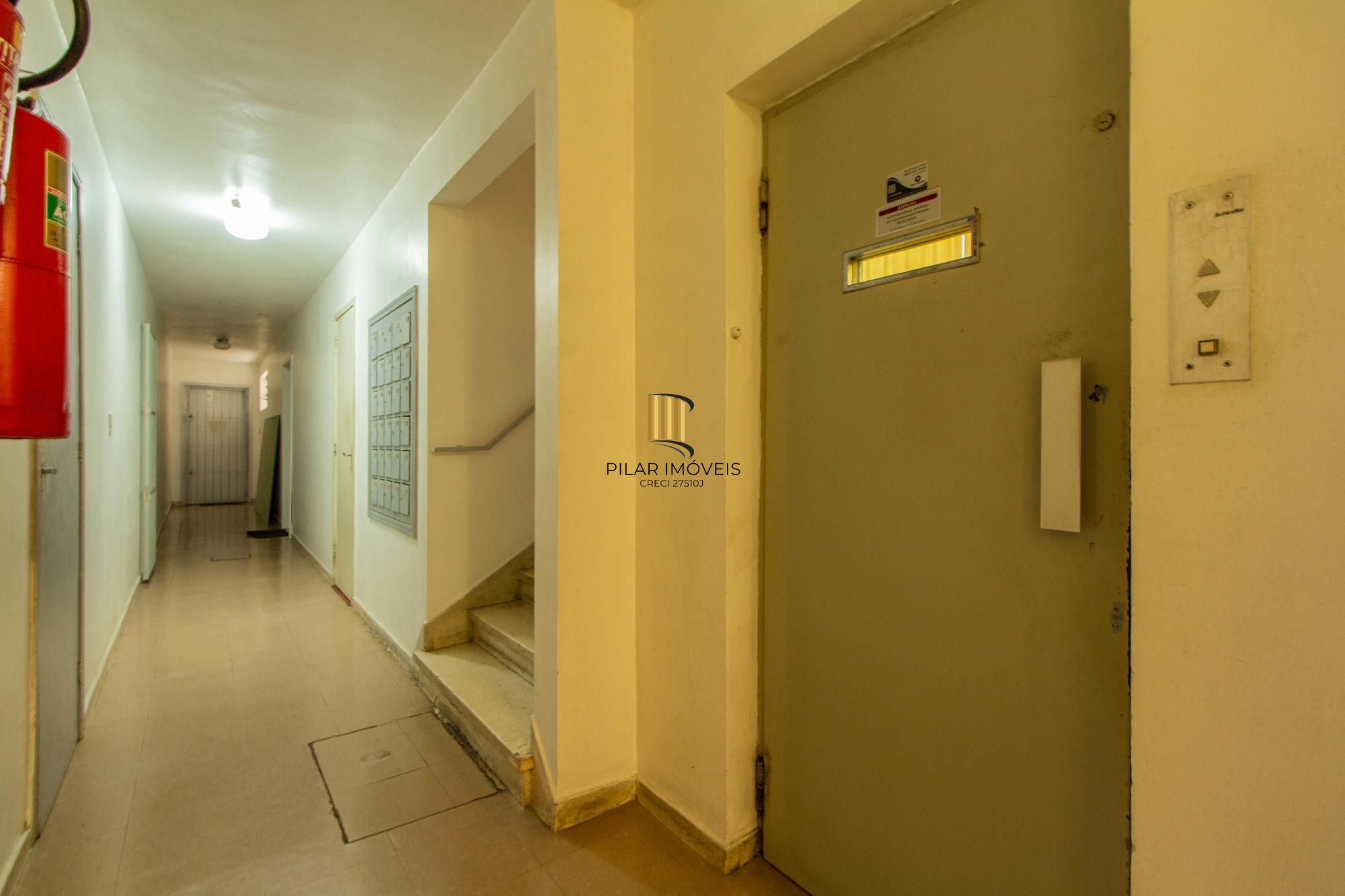 Apartamento Reformado e Semi Mobiliado no Bom Fim