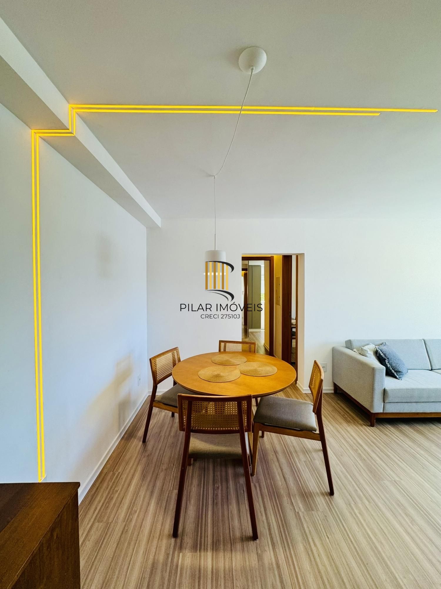 Pronto para Morar! 2 Dormitórios Mobiliado, 2 vagas de garagem