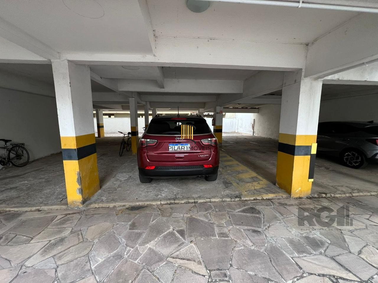 Apartamento 2 dormitórios no bairro Azenha