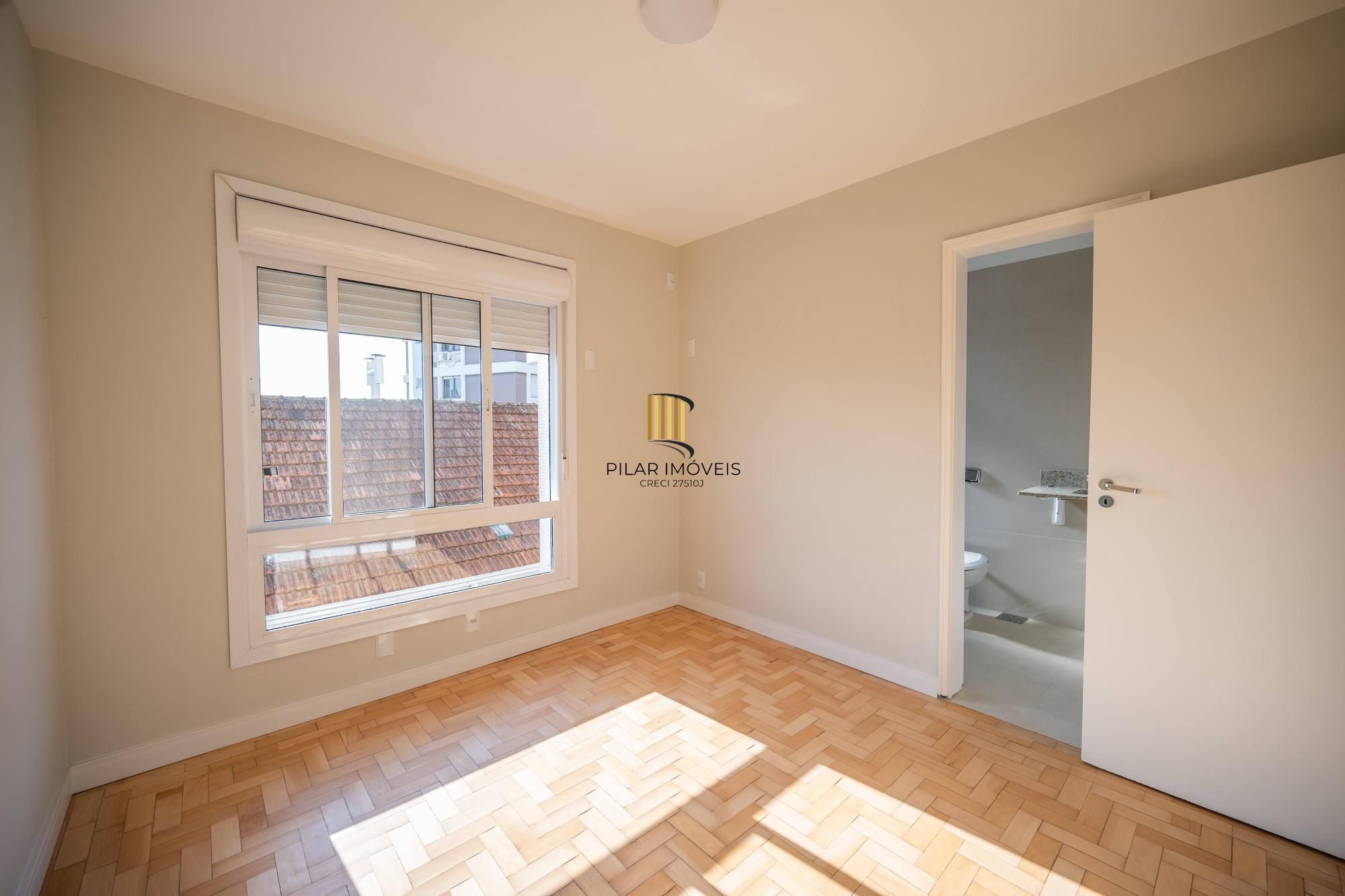Apartamento com 3 suítes com vista e totalmente reforamdo no Moinhos de Vento