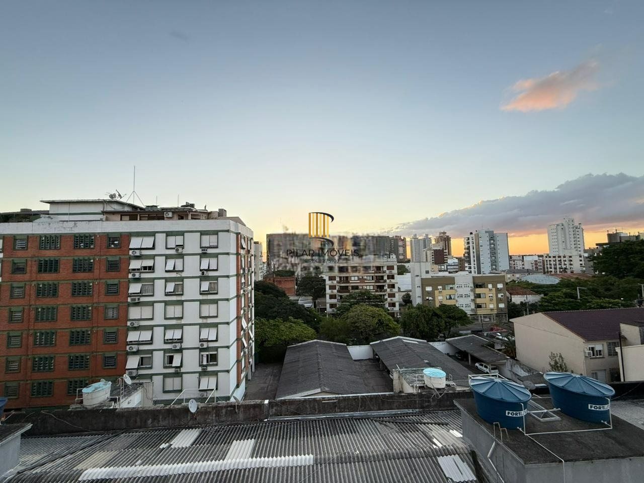 Apartamento Impecável com Vista Panorâmica, 2 Suítes e Living Ampliado