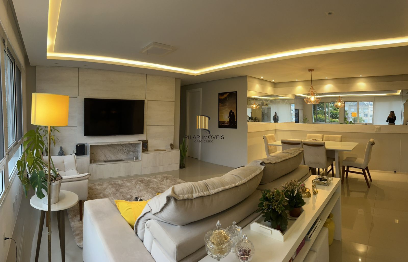 Apartamento com 90m², 2 dorm,  com vaga para 02  carros no Petrópolis.