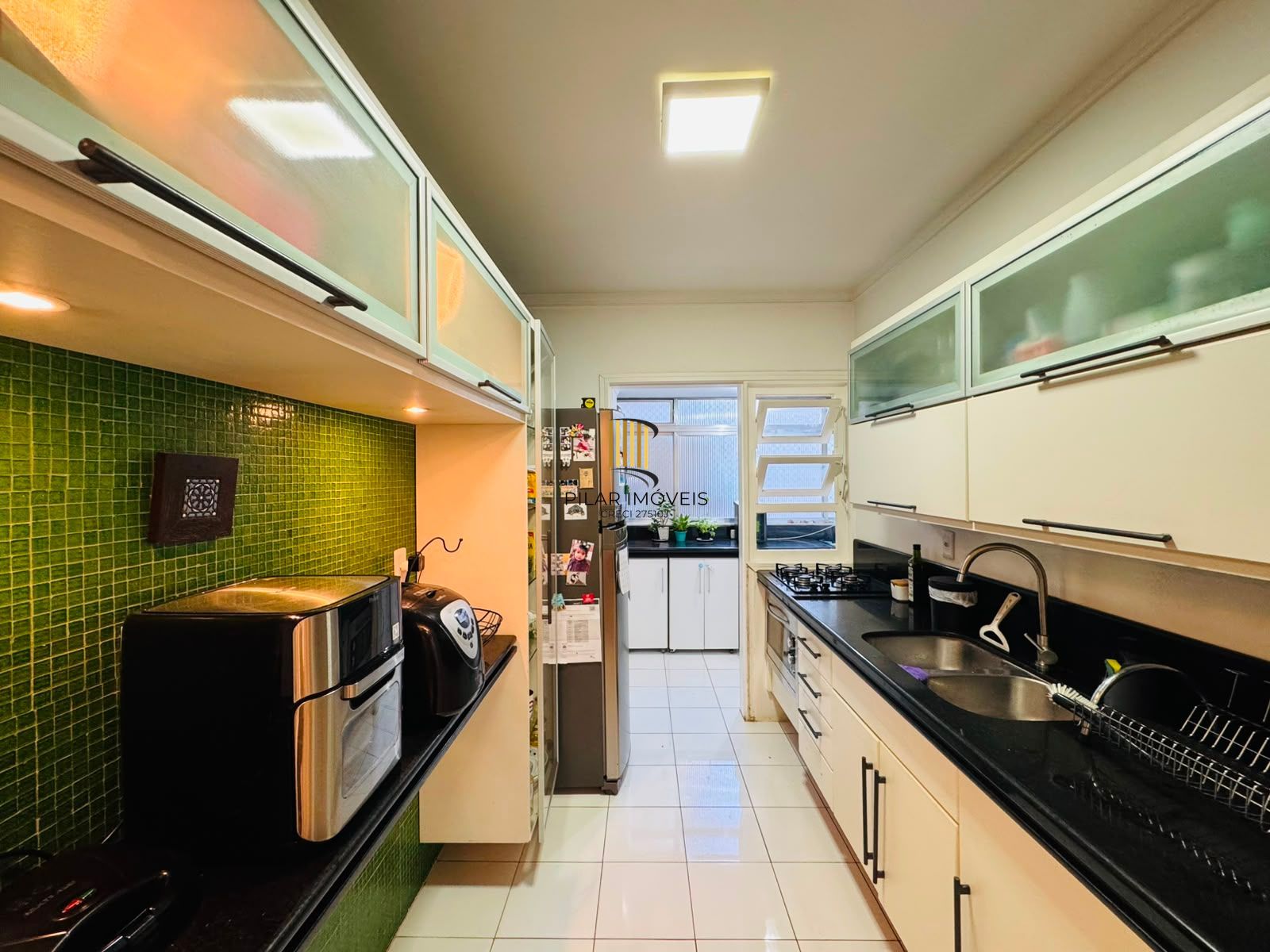 Bela Vista: Apartamento com 2 Dormitórios e 2 Vagas em Localização Privilegiada
