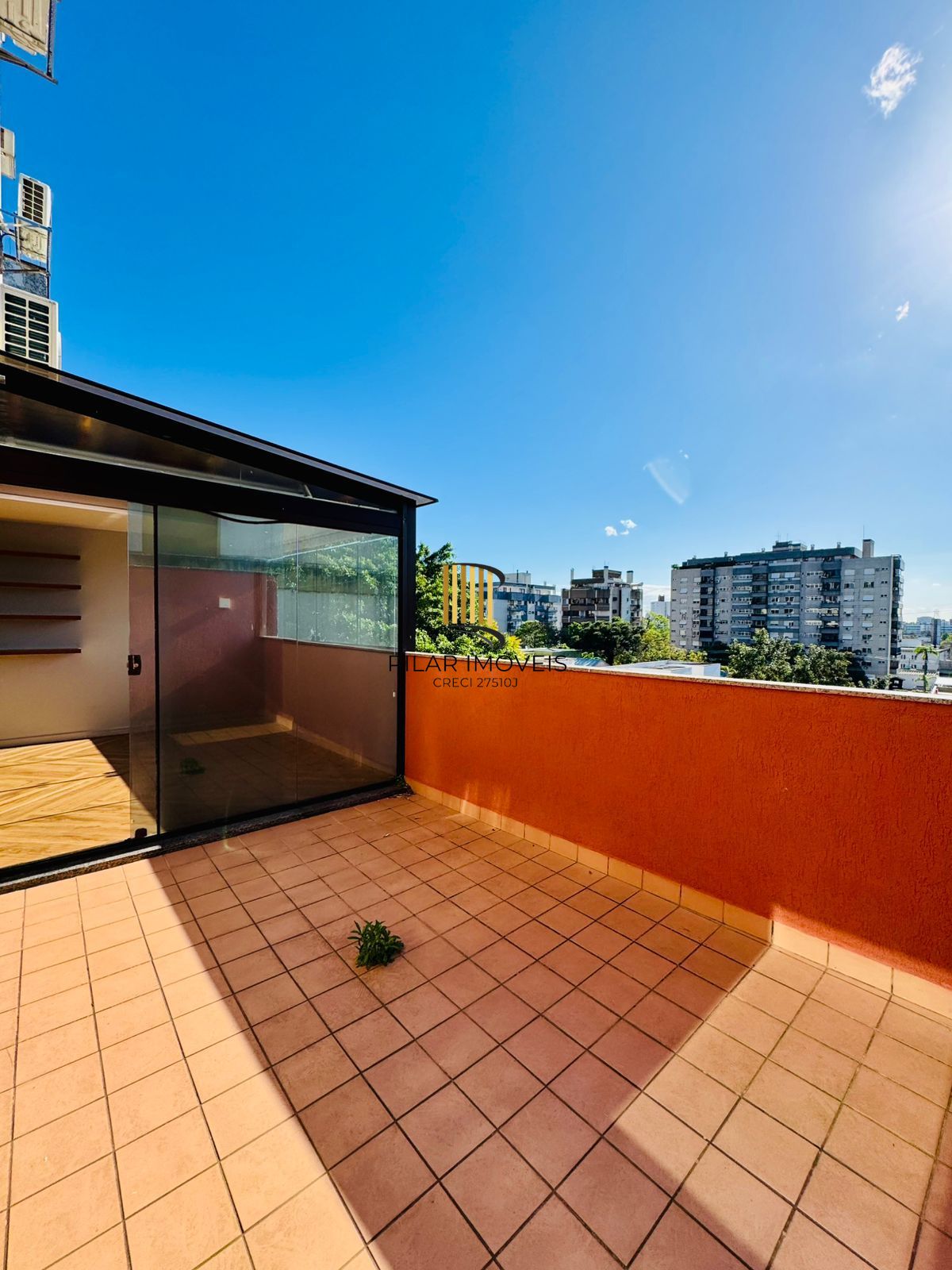 Apartamento Garden à Venda no Petrópolis – 2 Dormitórios, Suíte e 2 Vagas | Porto Alegre