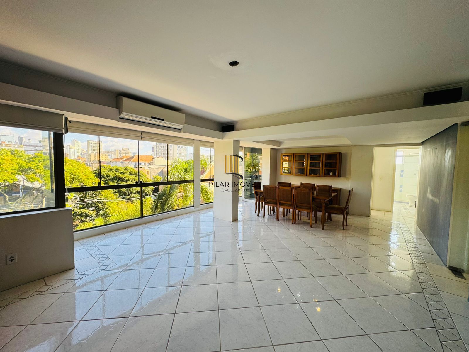 Apartamento 3 dormitórios com suíte e vaga coberta