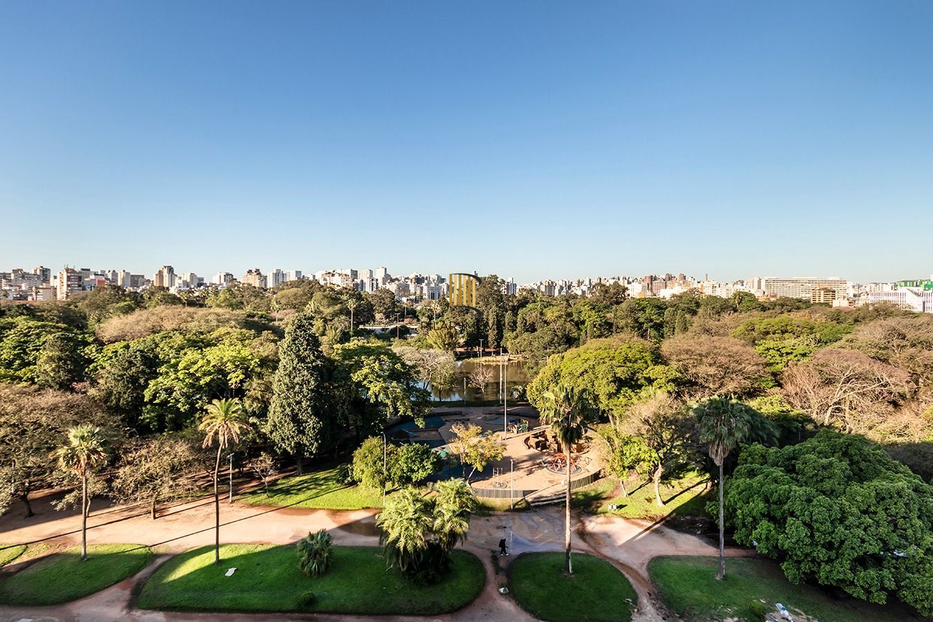 Apartamento decorado e equipado