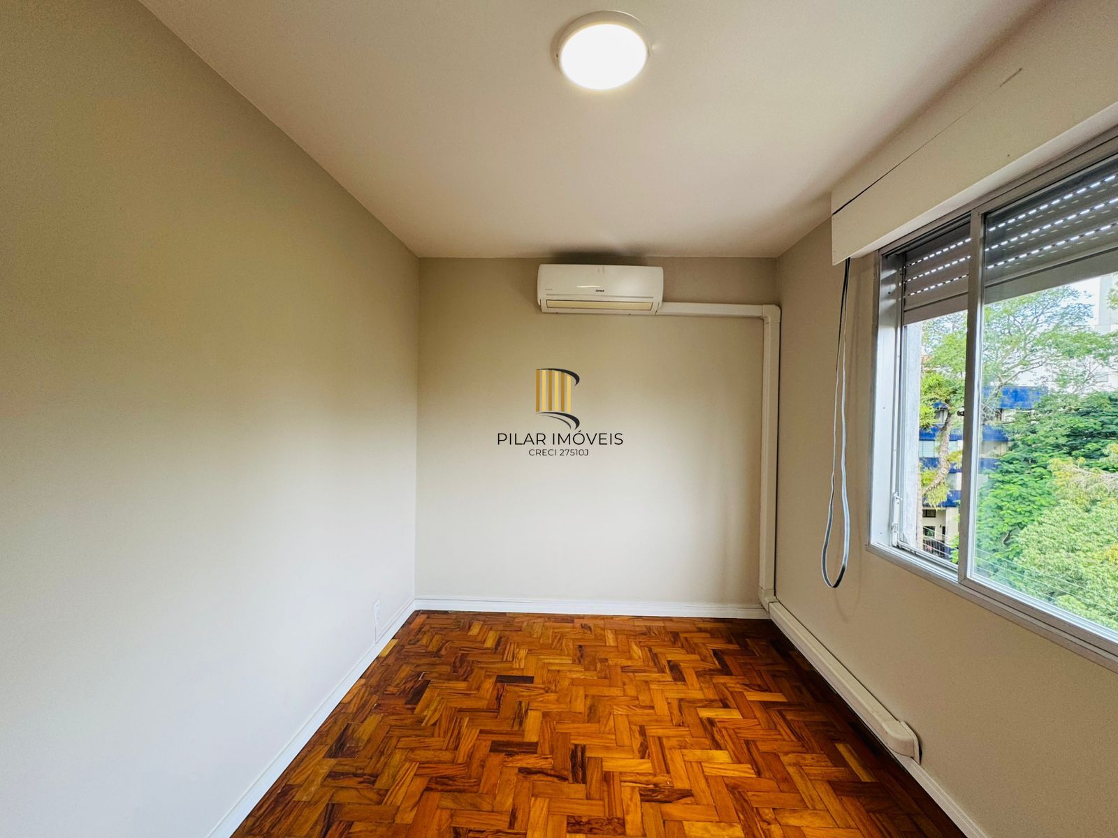 Apartamento com 2 quartos, 47m², reformado, bairro Petrópolis