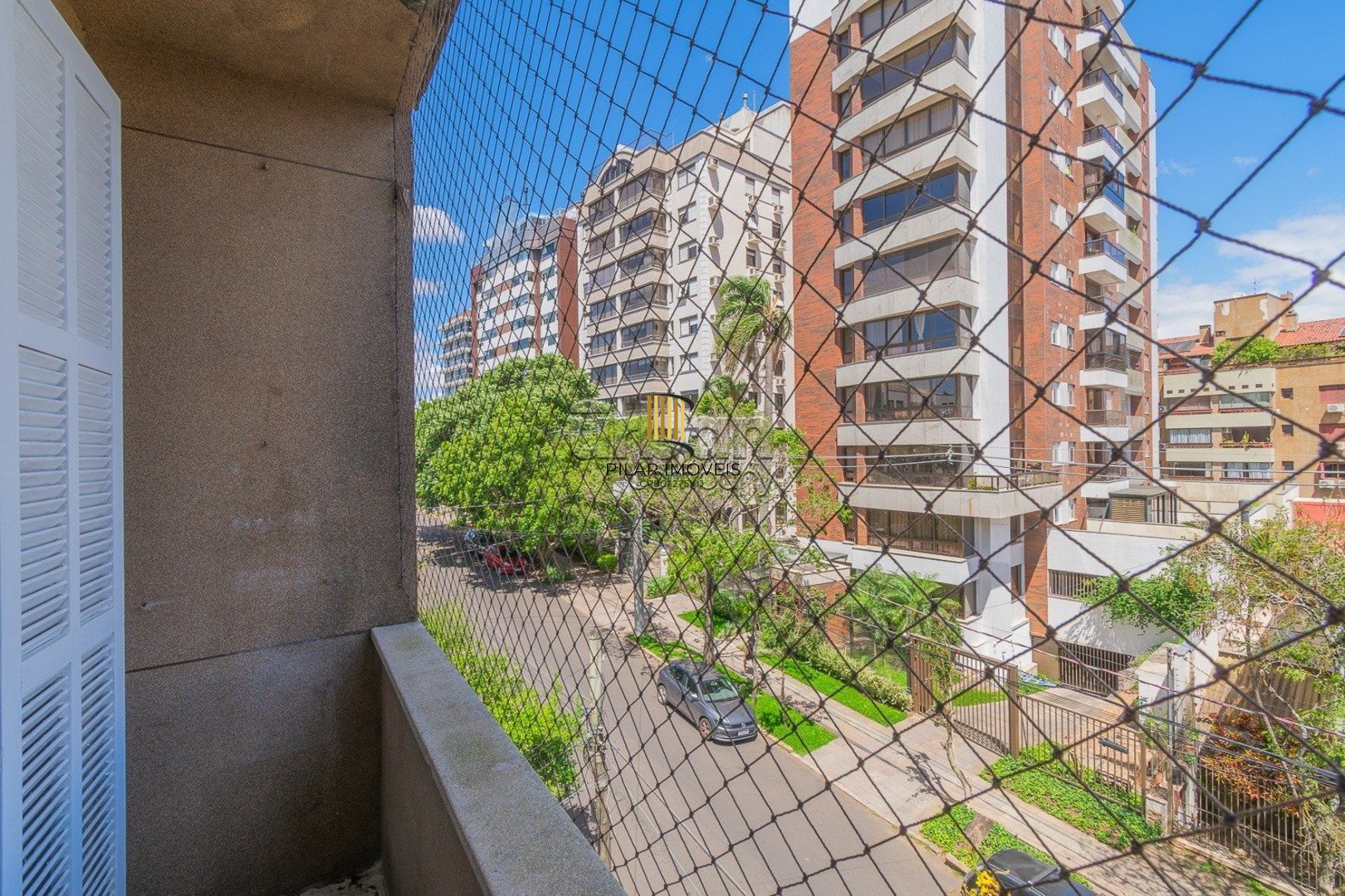 Apartamento Amplo de Esquina com 93m² no Bairro Petrópolis