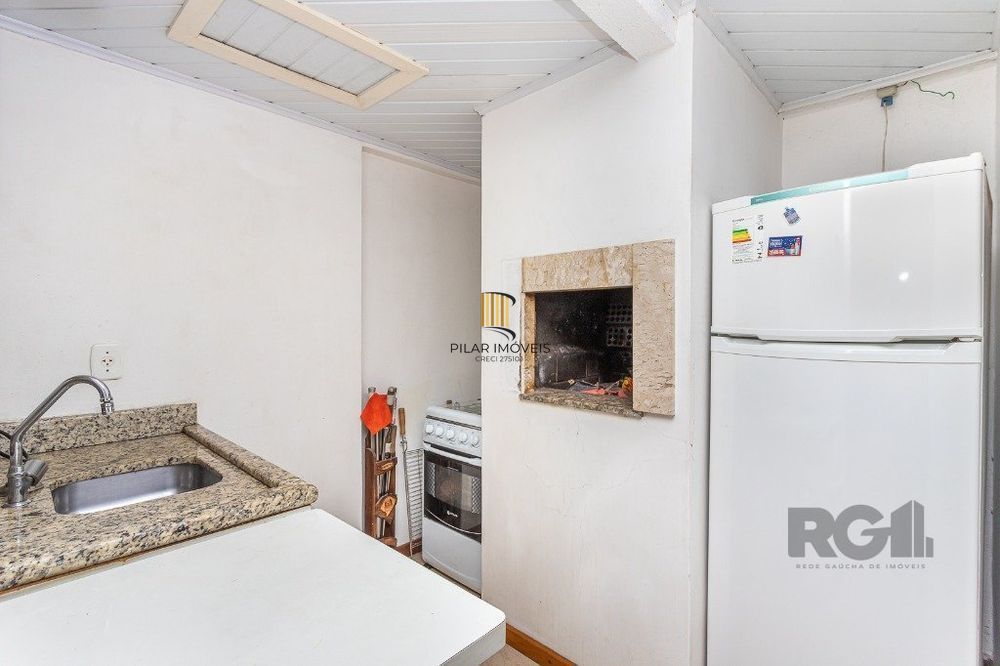Duplex na Bela Vista, 2 dormitórios com espaço para home office, lareira e 2 vagas