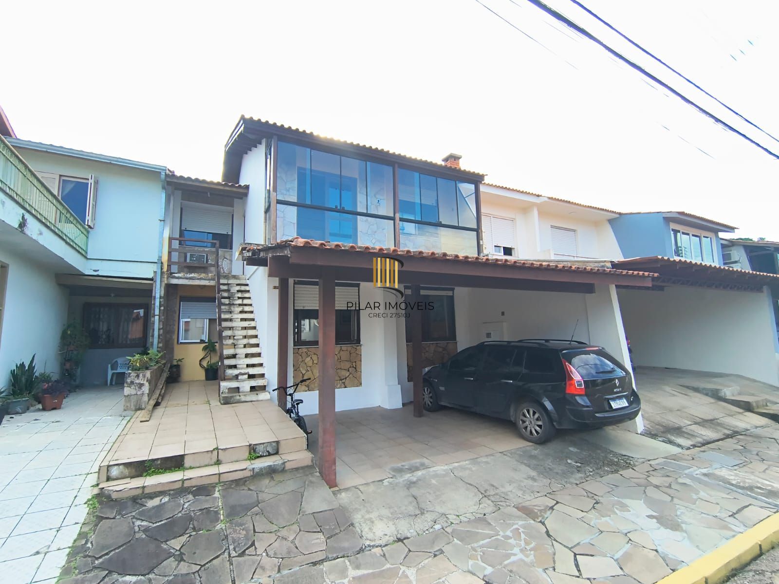 Sobrado 5 dorm em condominio com infra completa.