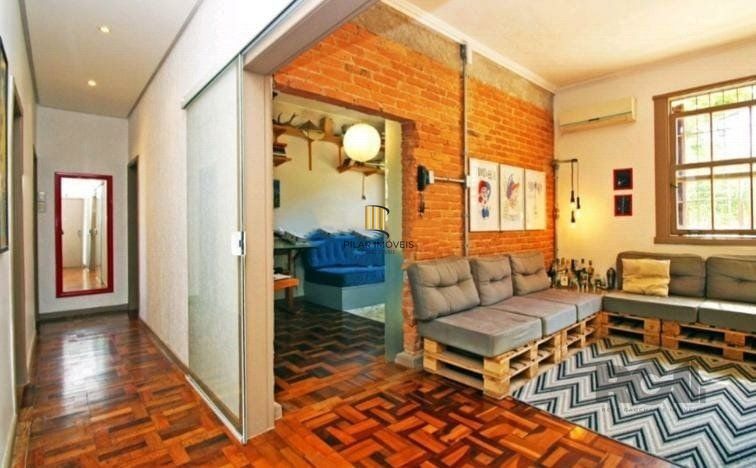 Apartamento Reformado com 3 Dormitórios e 3 Vagas no Petrópolis - Pilar Imóveis