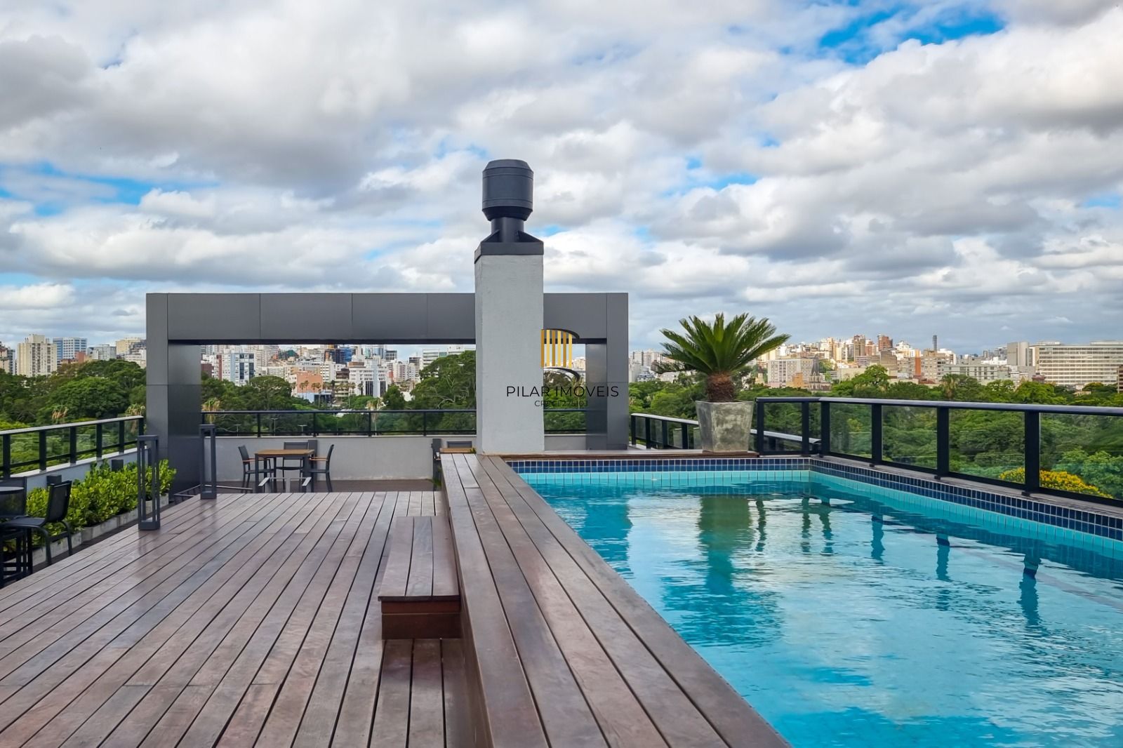 Apartamento decorado e equipado