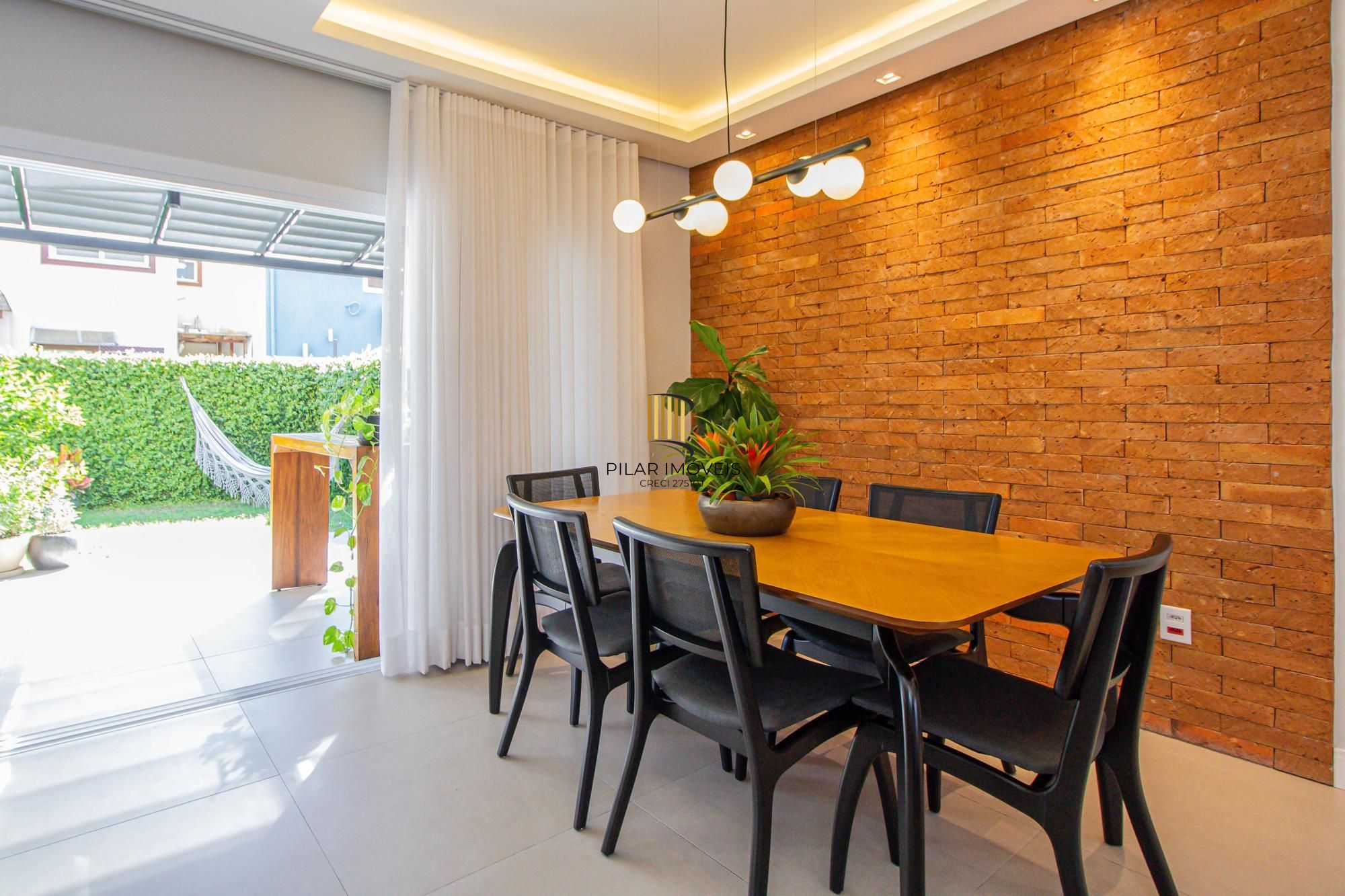 Casa em condominio, com espaçp e segurança para sua familia!