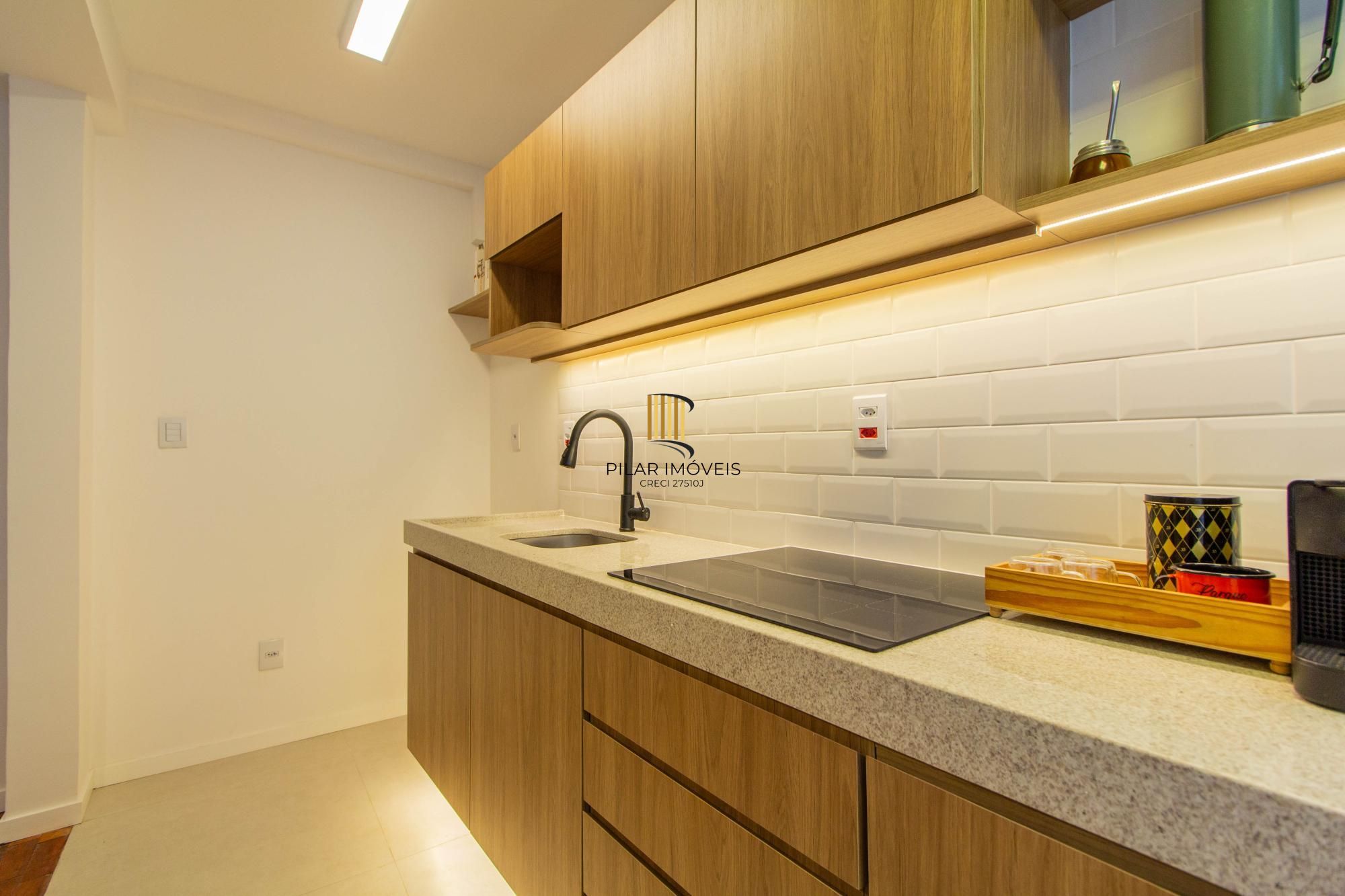 Apartamento Reformado e Semi Mobiliado no Bom Fim