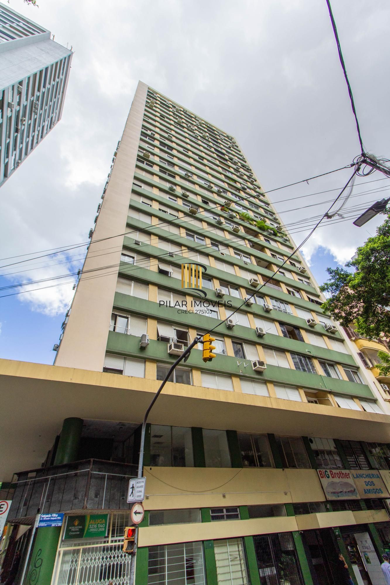 🌅  2 dormitórios junto ao Hospital Santa Casa, Reformado com Vista Única para o Guaíba