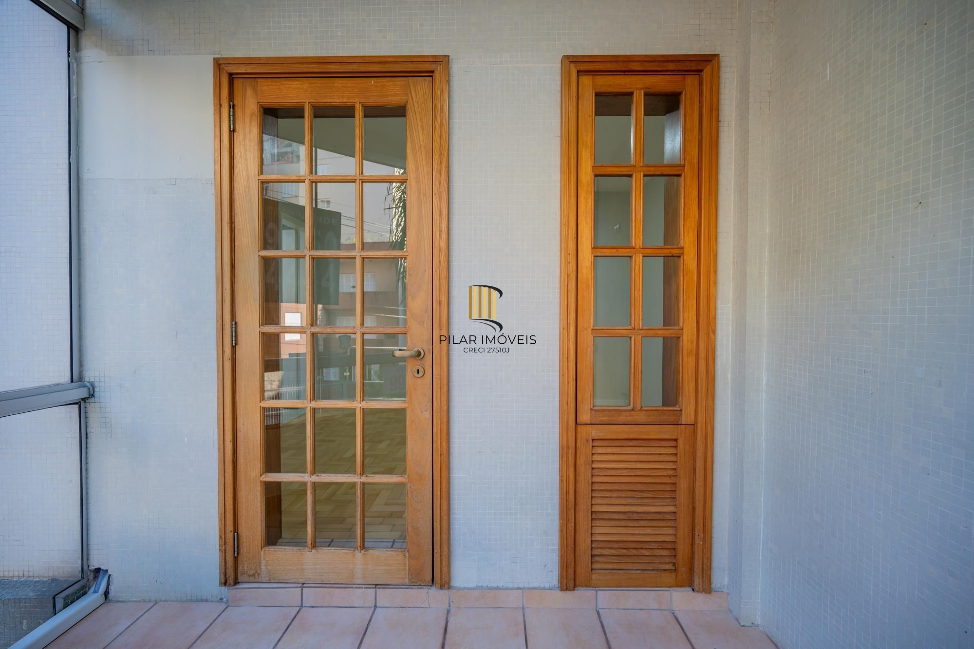 Apartamento com 3 suítes com vista e totalmente reforamdo no Moinhos de Vento