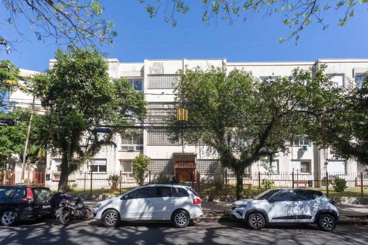 Amplo Apartamento de 3 Dormitórios com Churrasqueira no Bairro Floresta