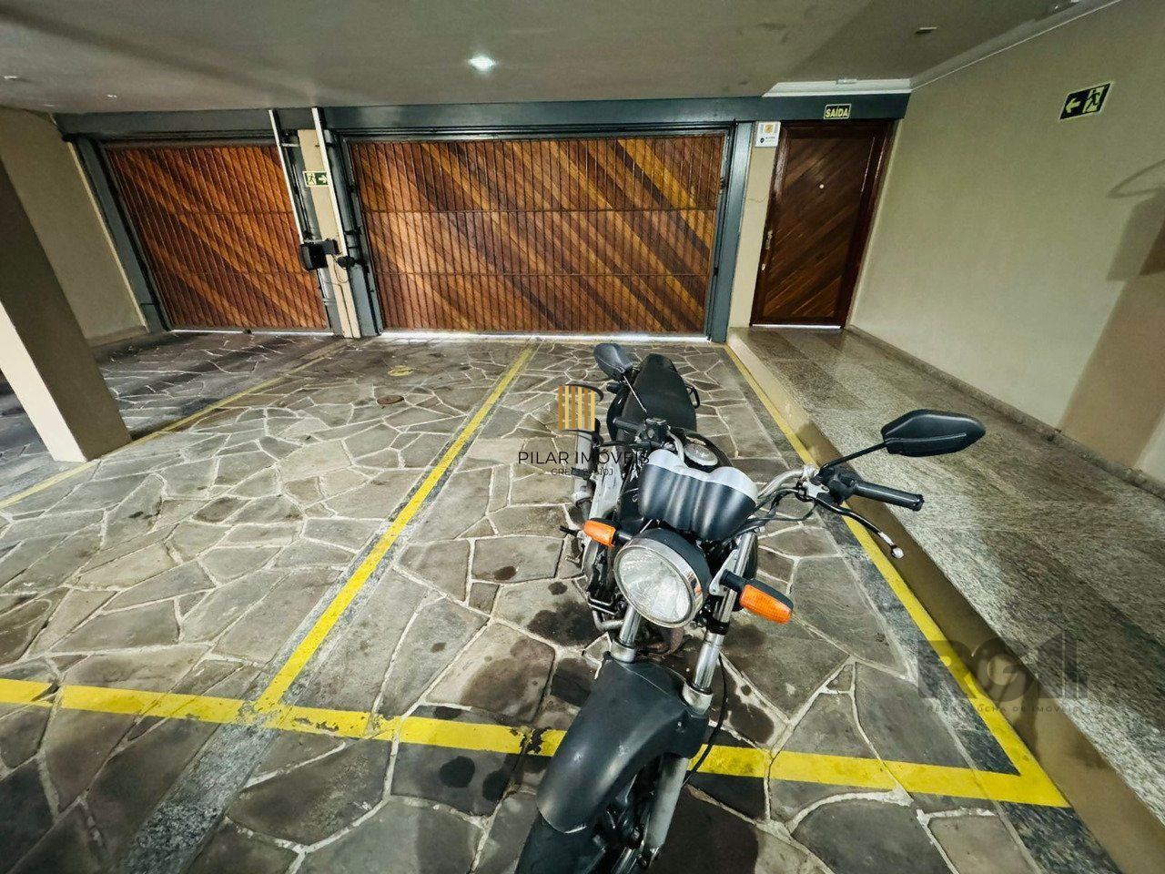 Apartamento 3 dormitorios com duas vagas escrituradas