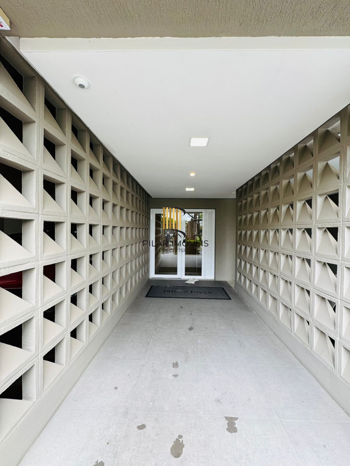 Apartamento 3 dormitórios com 1 suíte no bairro Petrópolis em Porto Alegre.