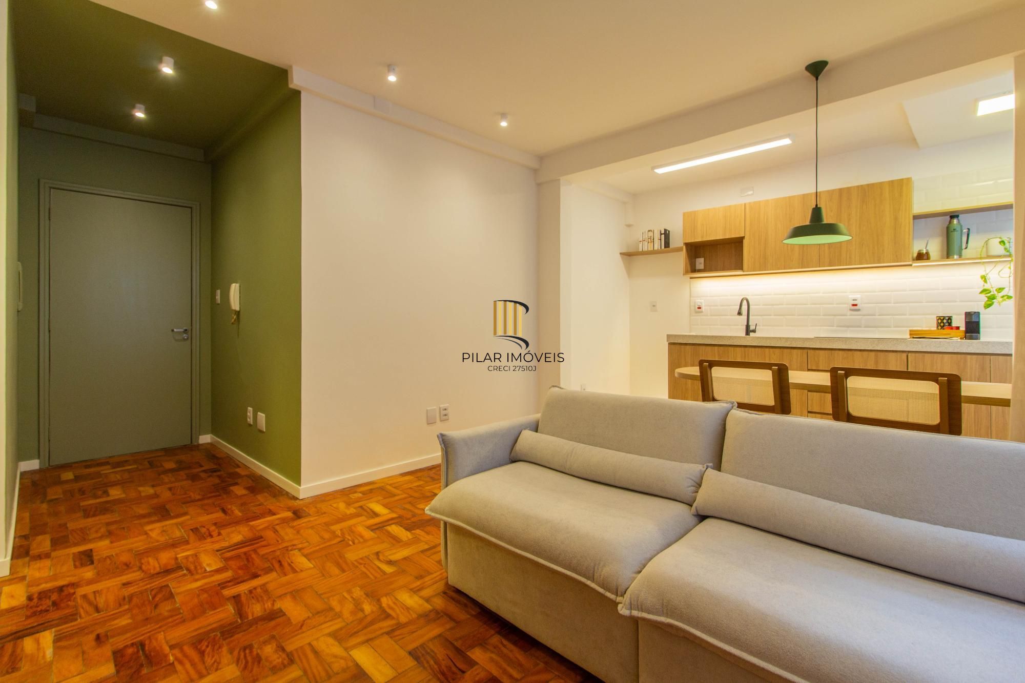 Apartamento Reformado e Semi Mobiliado no Bom Fim