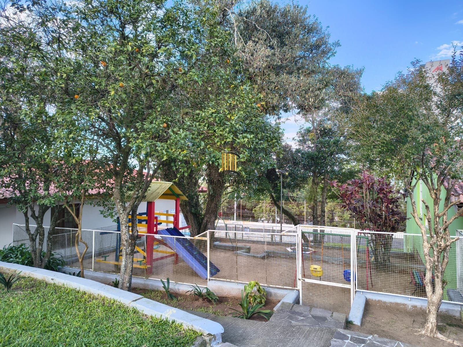 Casa 3 dorm com suite em condominio, infra completa a 5 mim do Bourbon Ipiranga