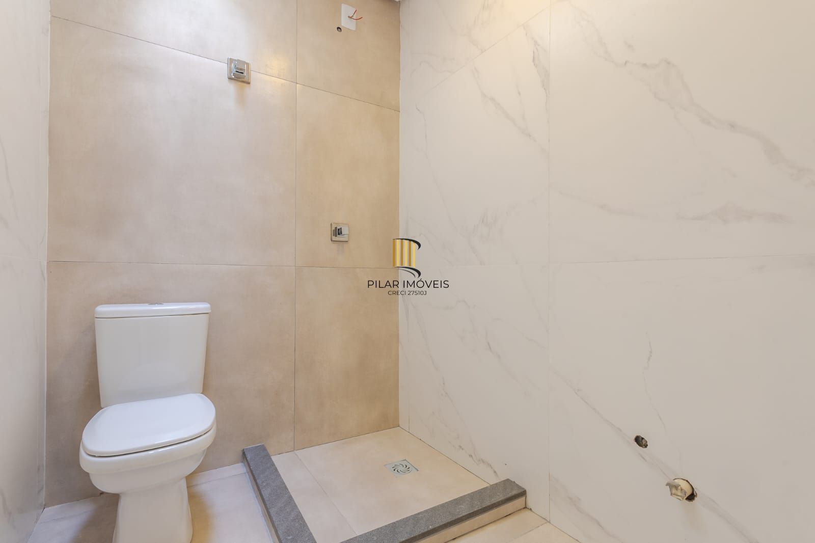 Casa Condominio para Venda - 94.47m², 3 dormitórios, sendo 1 suites, 1 vaga - Medianeira