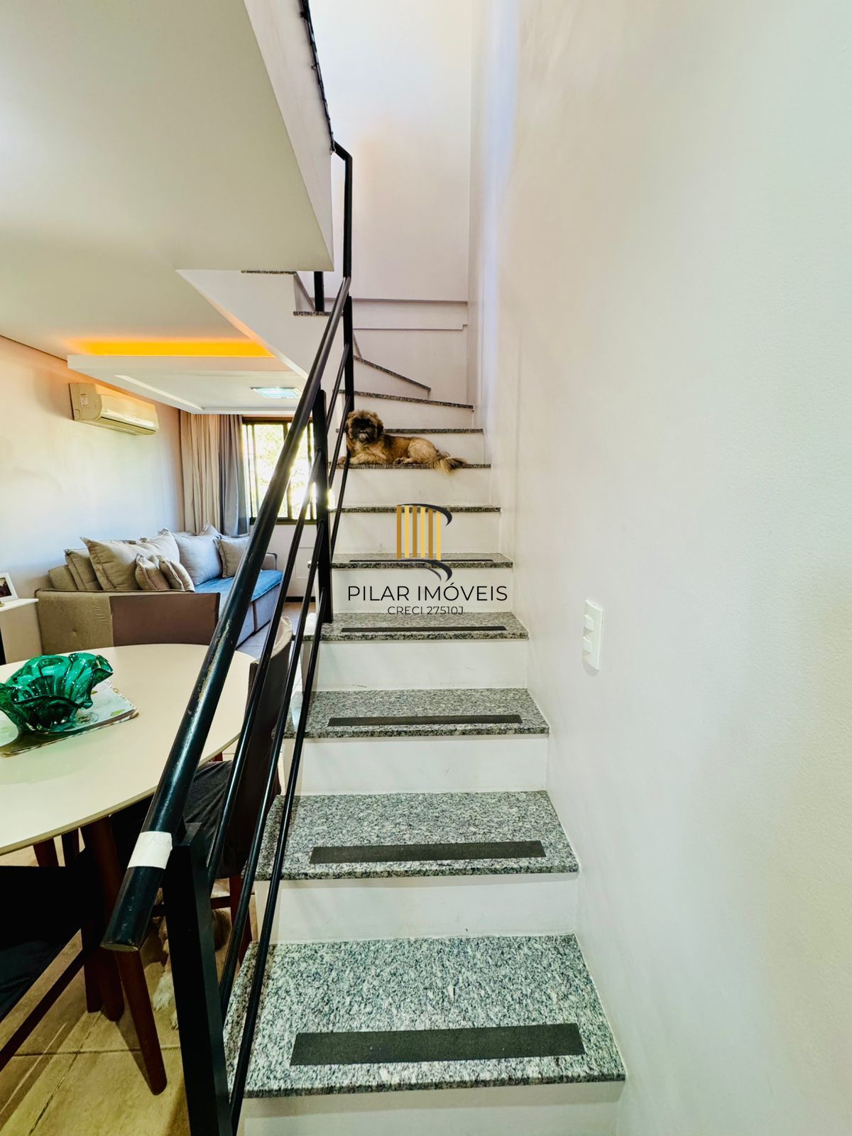 Cobertura no Coração do Petrópolis – 140m² de Conforto e Charme