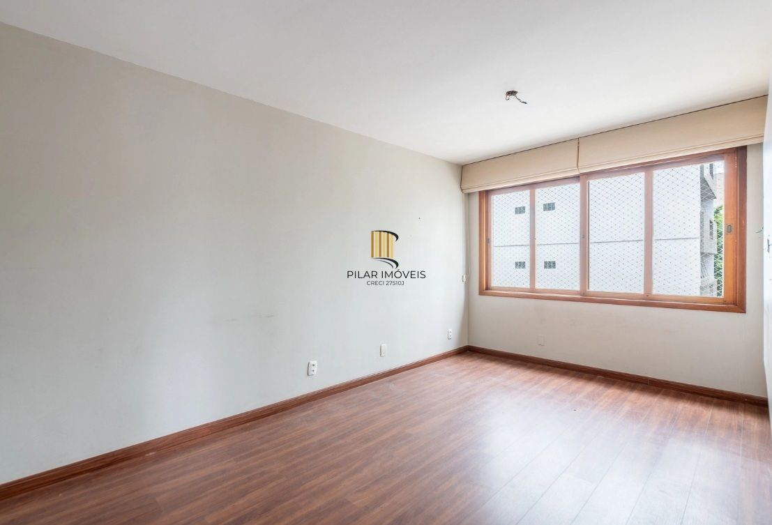 Apartamento com 2 Dormitórios, Churrasqueira, Elevador e Vaga no Petrópolis