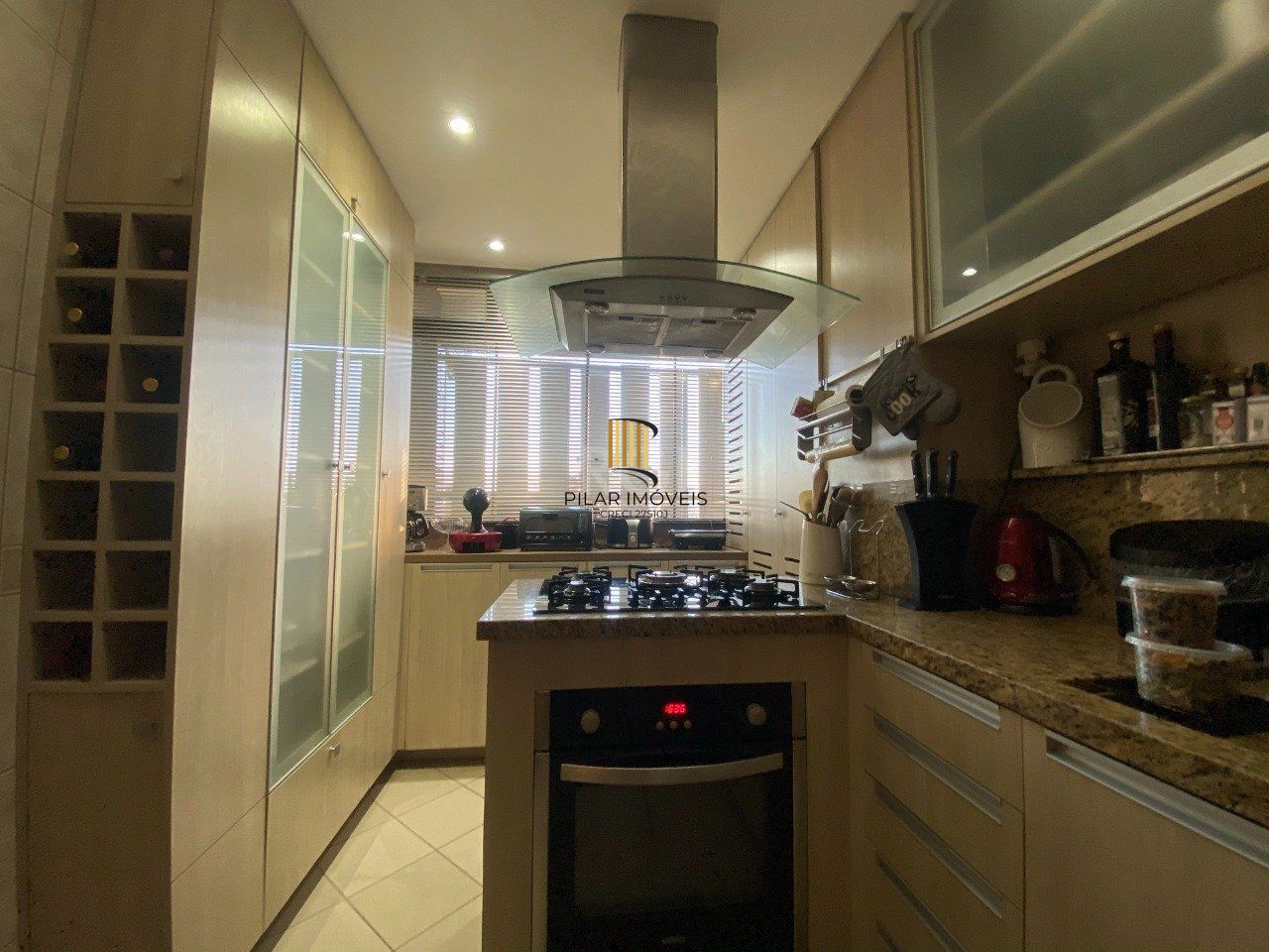 Cobertura para Venda - 278m², 3 dormitórios, sendo 1 suites, 3 vagas - Jardim Itu