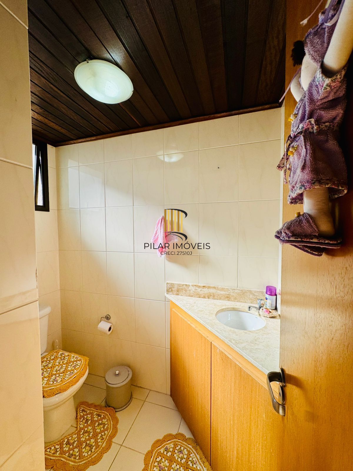 Cobertura no Coração do Petrópolis – 140m² de Conforto e Charme