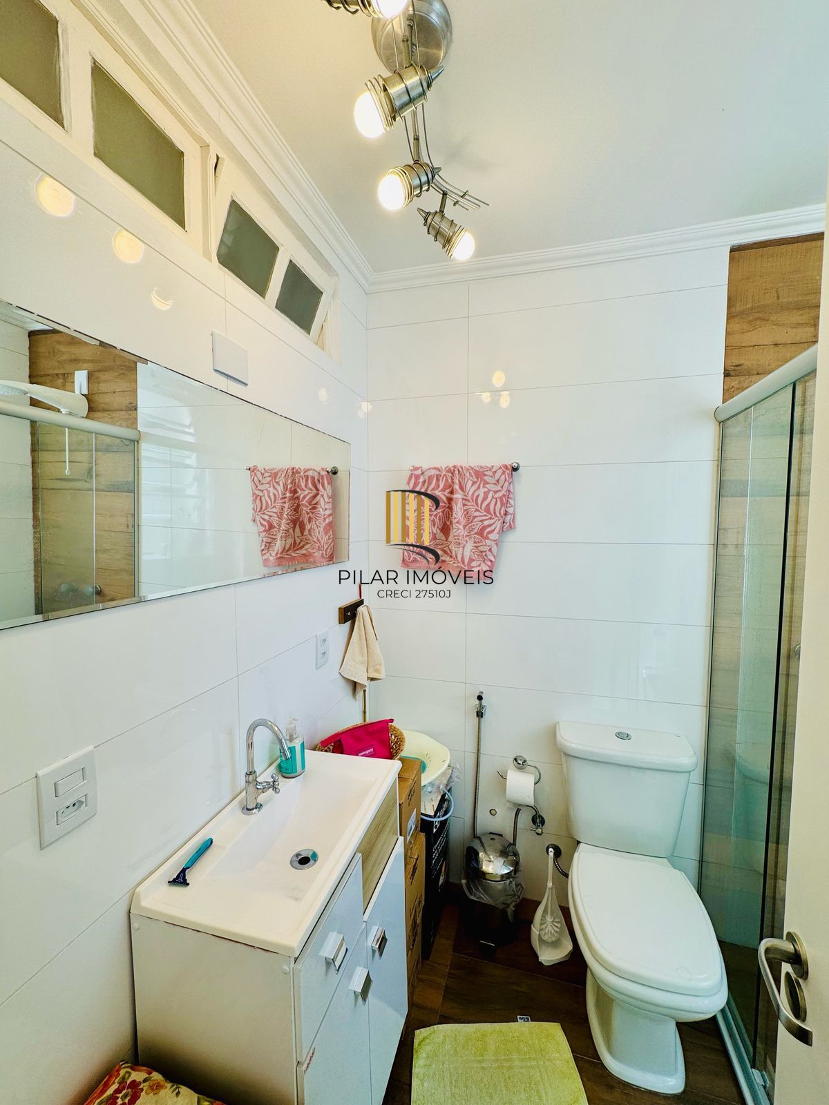 Excelente Apartemento 2 dorm com duas suites e lavabo