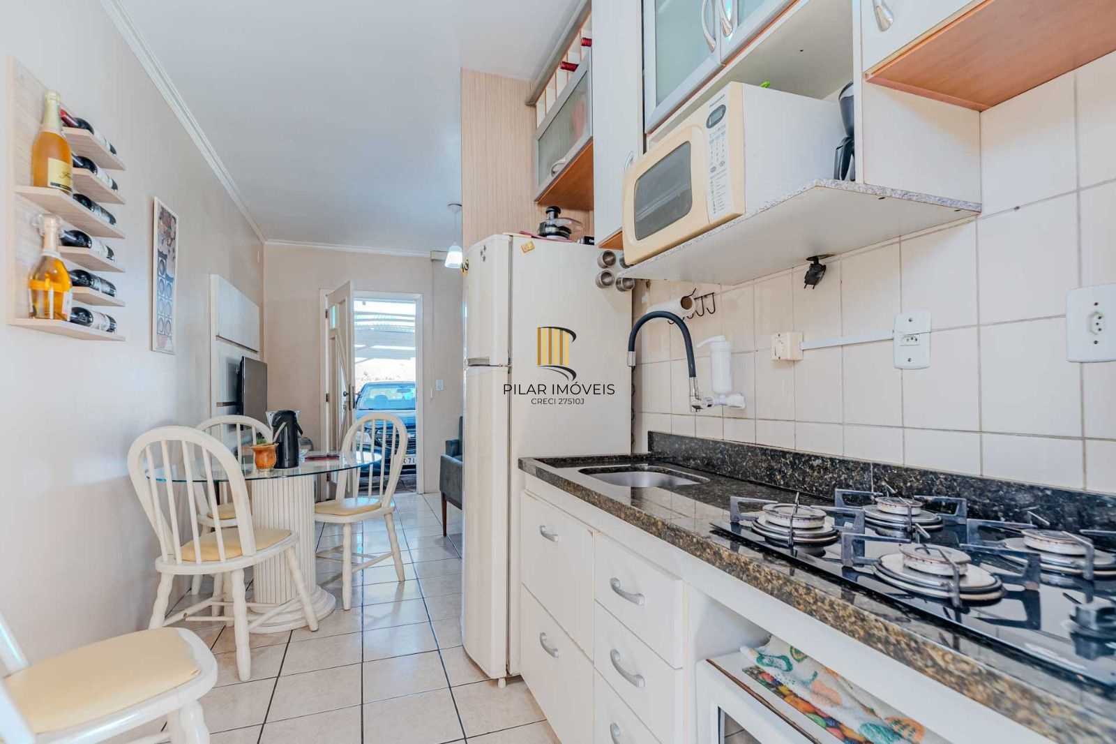 Sobrado com 2 ormitórios e 3 vagas de garagem